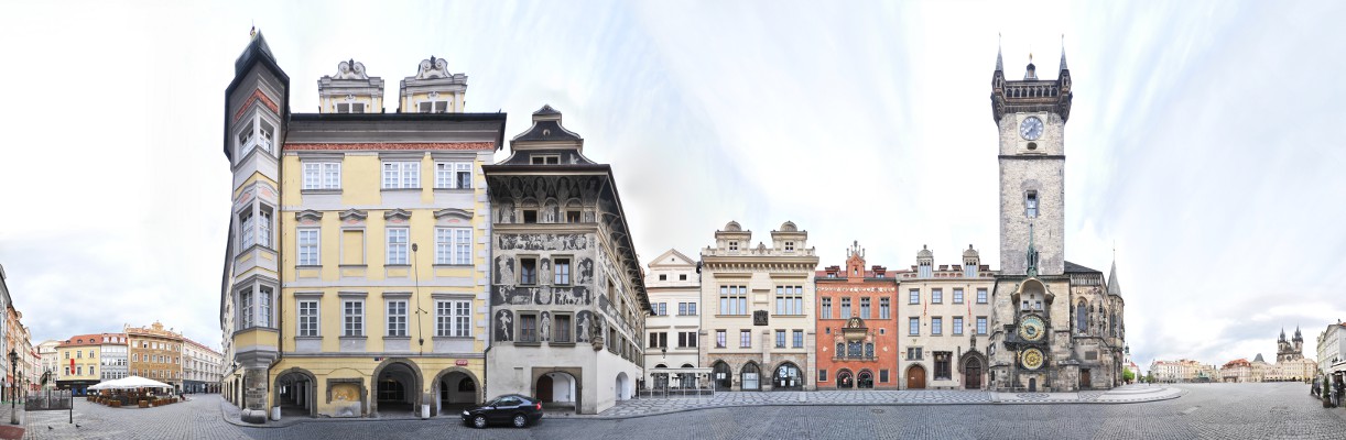 Altstädter Rathaus mit Astronomischer Uhr